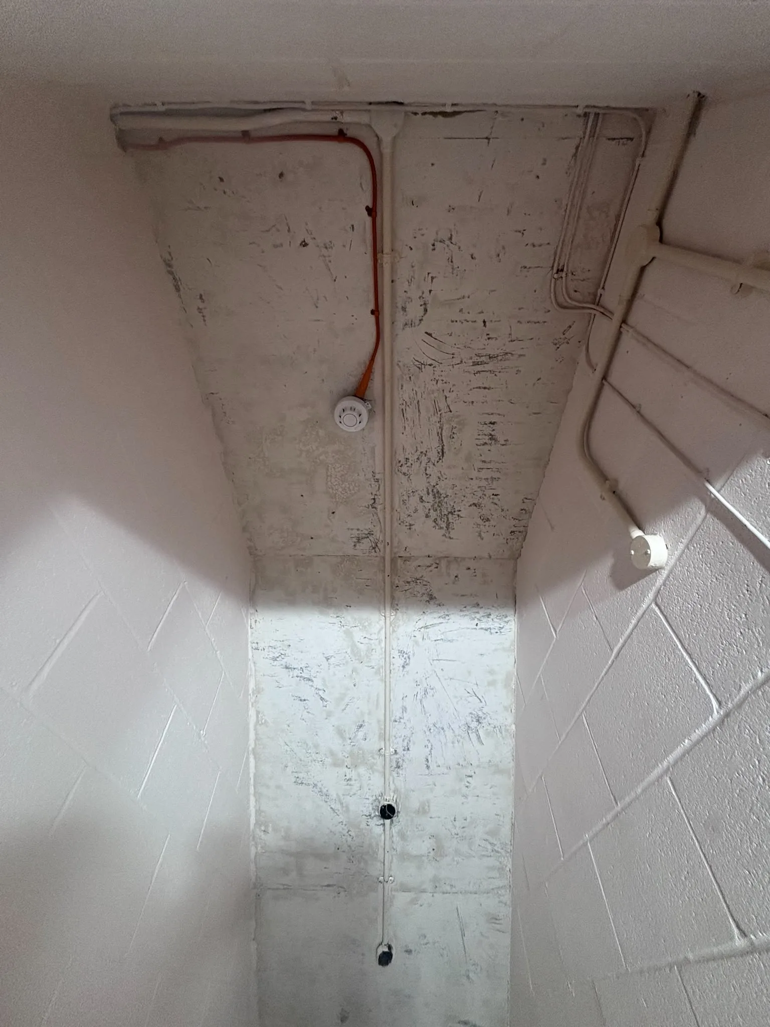 Licensed asbestos gasket removal in a Streatham commercial property